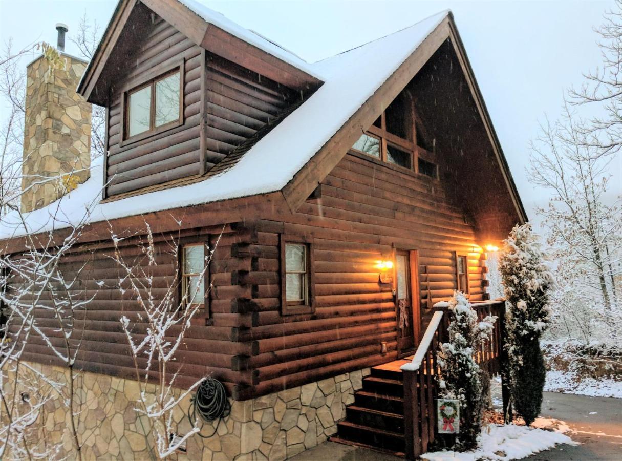 Romantic, Honeymoon Cabin In The Smokies! Gatlinburg Kültér fotó