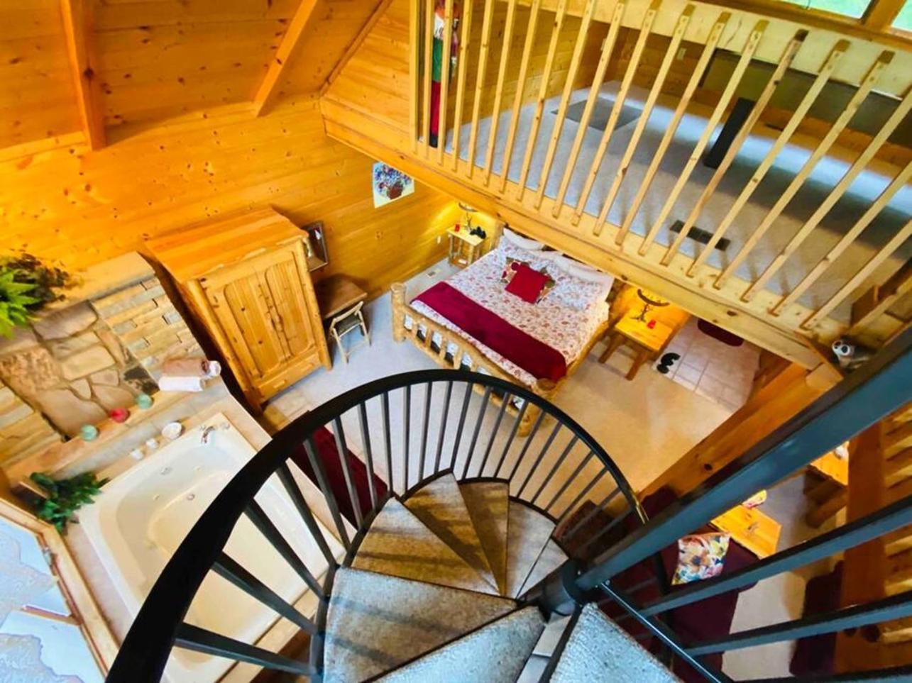 Romantic, Honeymoon Cabin In The Smokies! Gatlinburg Kültér fotó